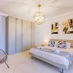 Life On Waters Edge With Unique Views In St Pauls By 360 Estates