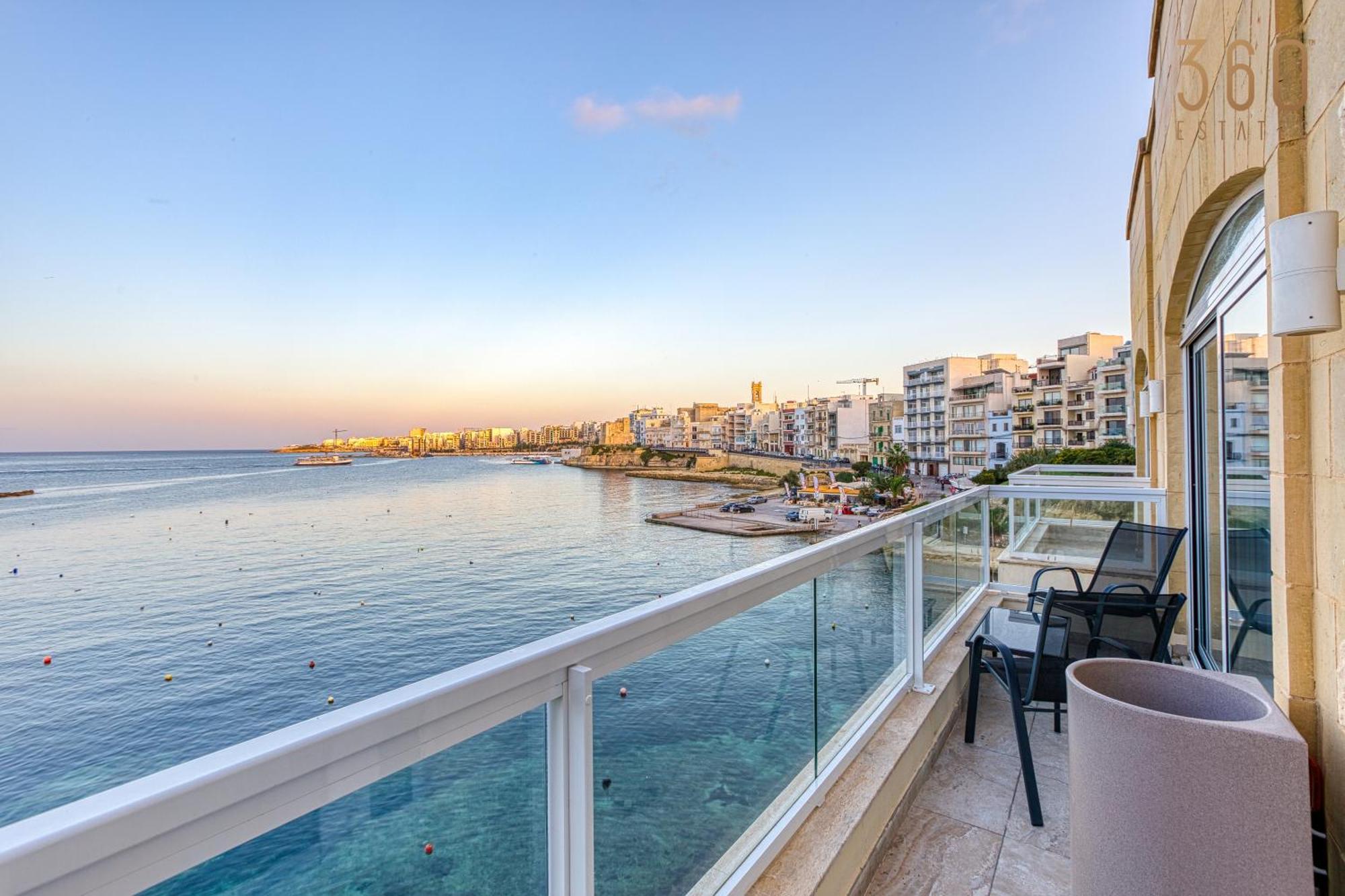 Life On Waters Edge With Unique Views In St Pauls By 360 Estates Apartment